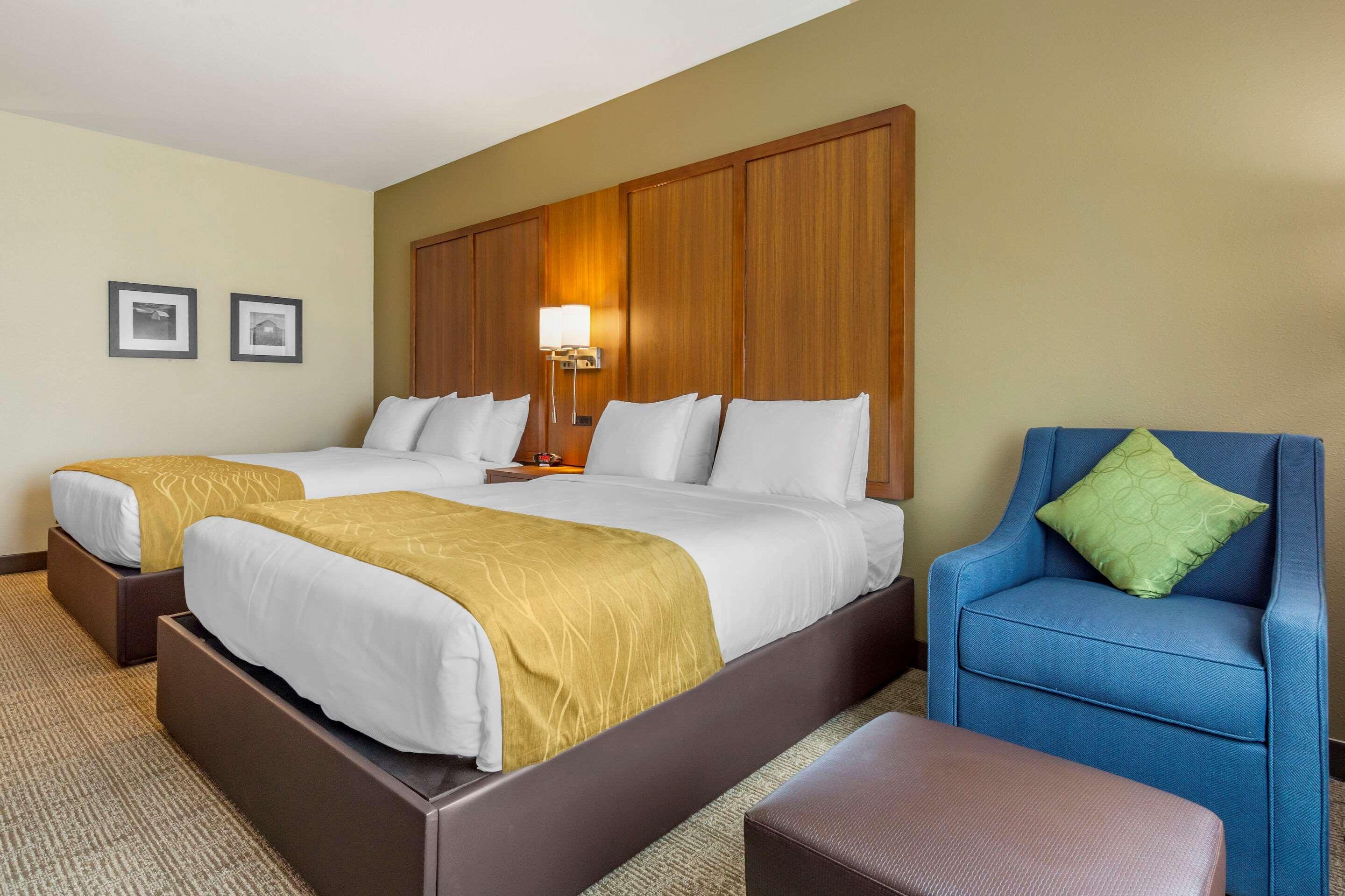 Comfort Inn & Suites Lakewood By Jblm Exteriér fotografie